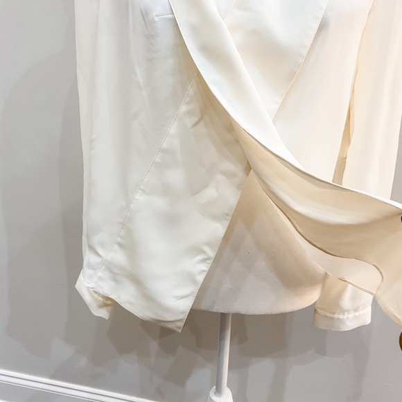 Revolve 1.State V neck Cream Blouse - Picture 7 of 9